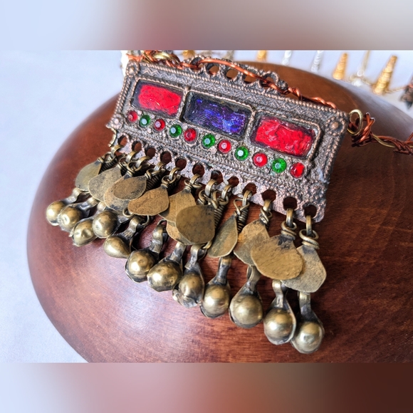 Handmade Spiked Wire Crown with Salvaged Vintage Jewelry Remnant - one of a kind - Picture 2 of 6